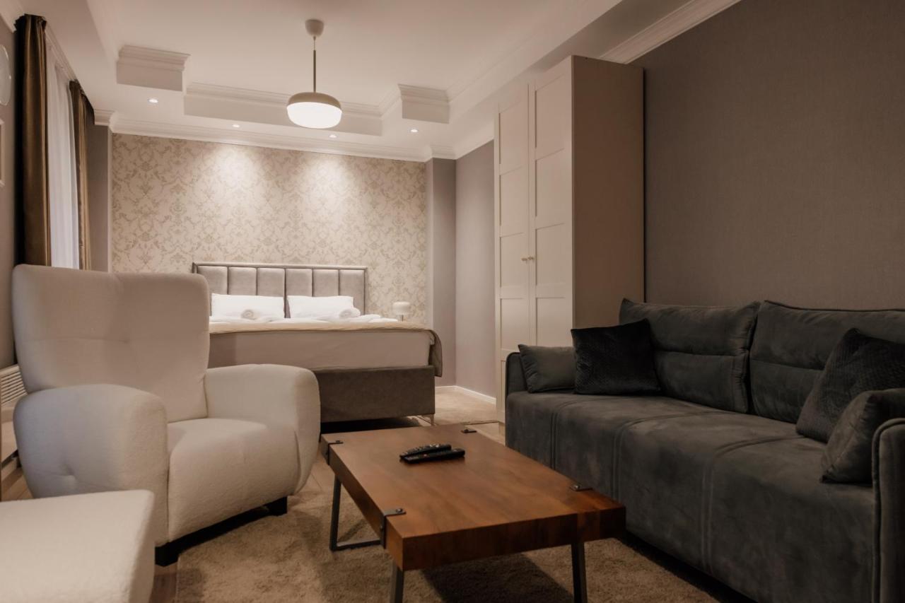 Hotel Beli Dvor Čačak Dış mekan fotoğraf