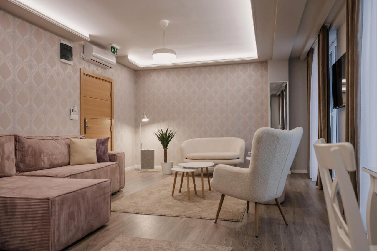 Hotel Beli Dvor Čačak Dış mekan fotoğraf