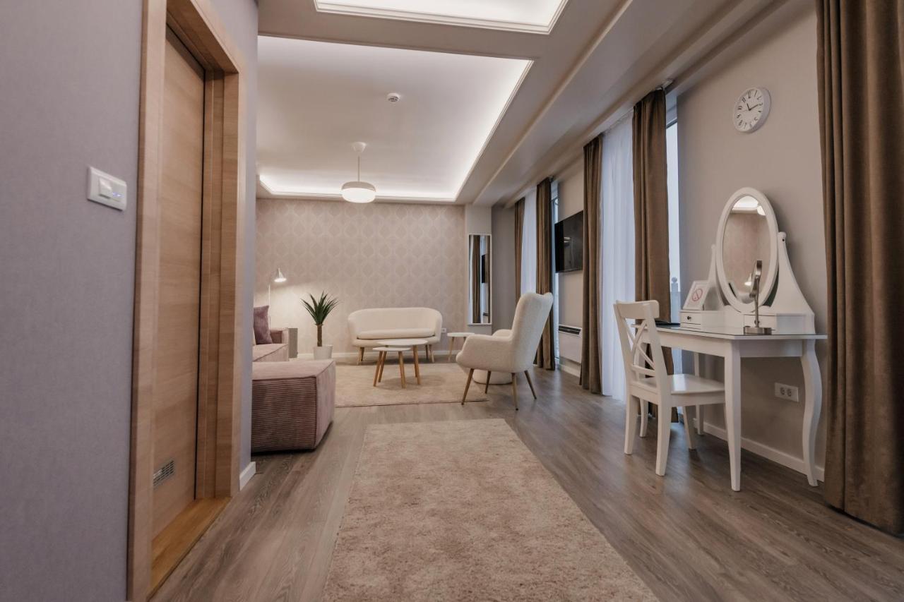 Hotel Beli Dvor Čačak Dış mekan fotoğraf