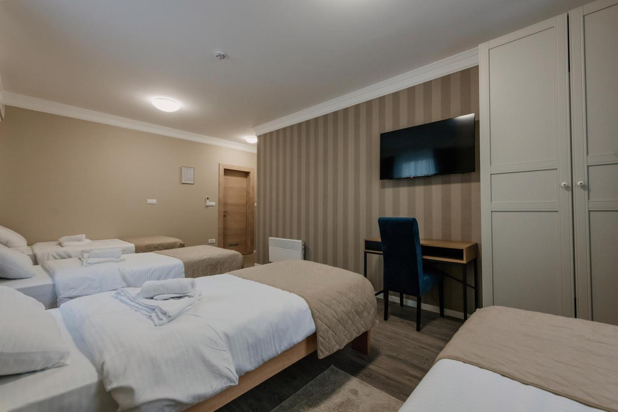 Hotel Beli Dvor Čačak Dış mekan fotoğraf
