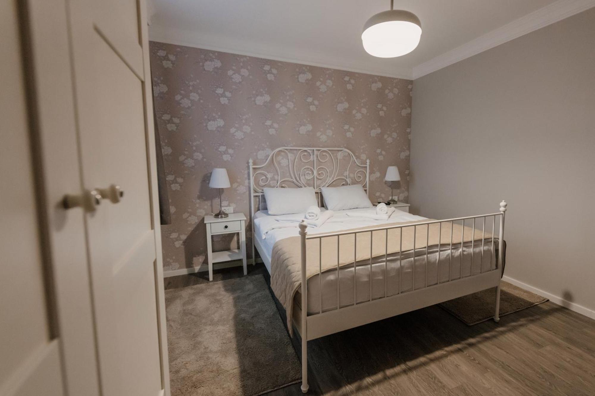 Hotel Beli Dvor Čačak Dış mekan fotoğraf