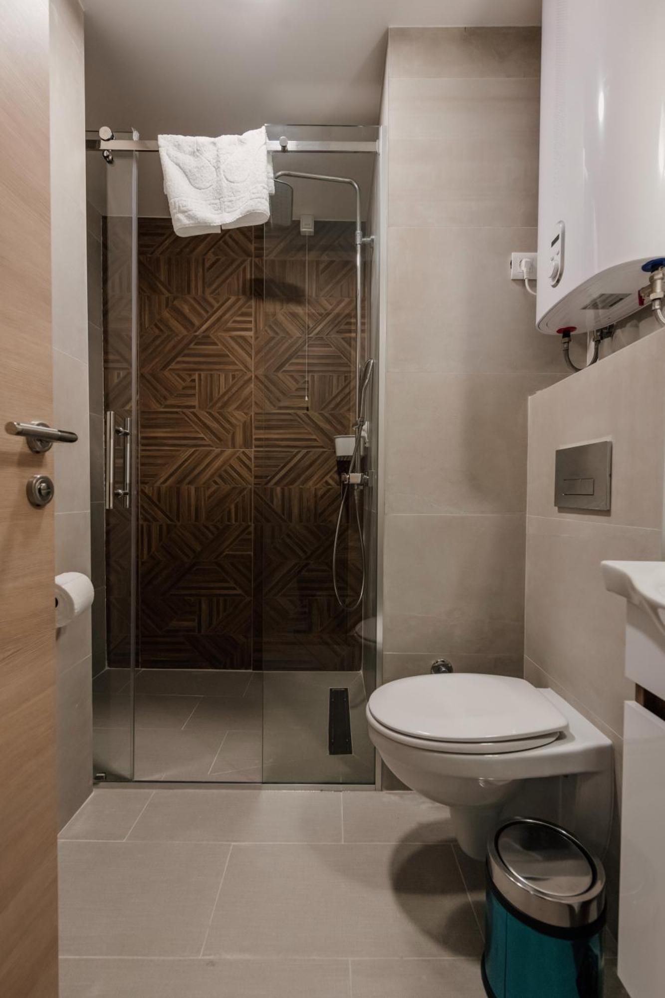 Hotel Beli Dvor Čačak Dış mekan fotoğraf